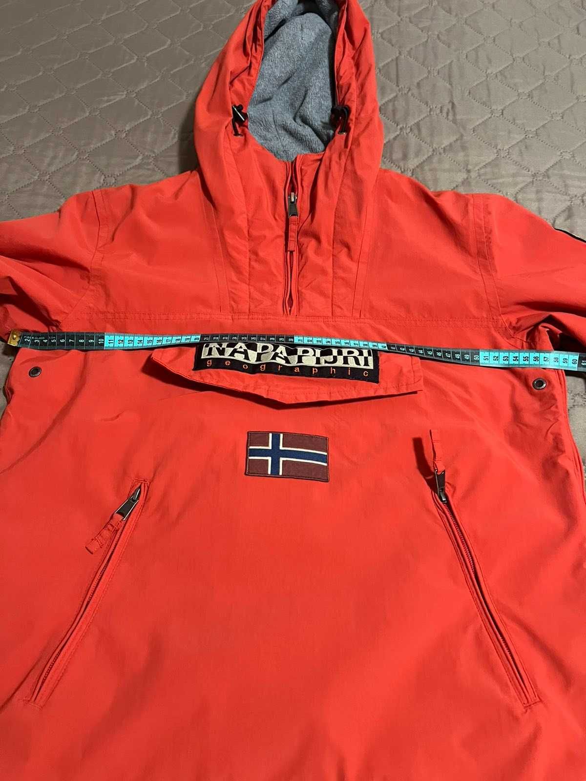 Продавам Napapijri