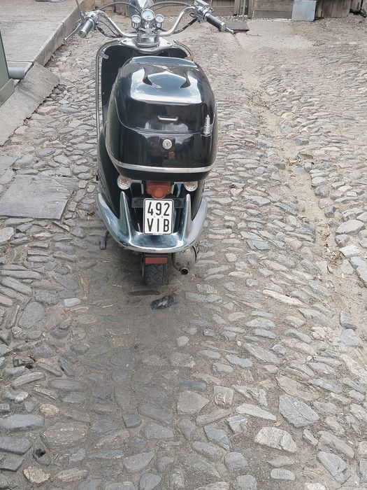Vând Scuter stare foarte bună