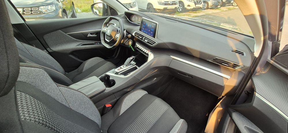 Peugeot 3008  1.5 Diesel Automata