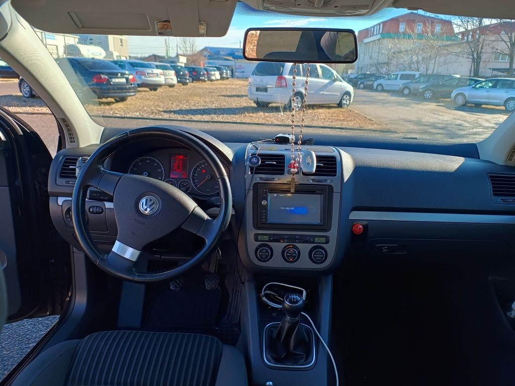 Volskwagen golf 5 1,6 mpi 2007