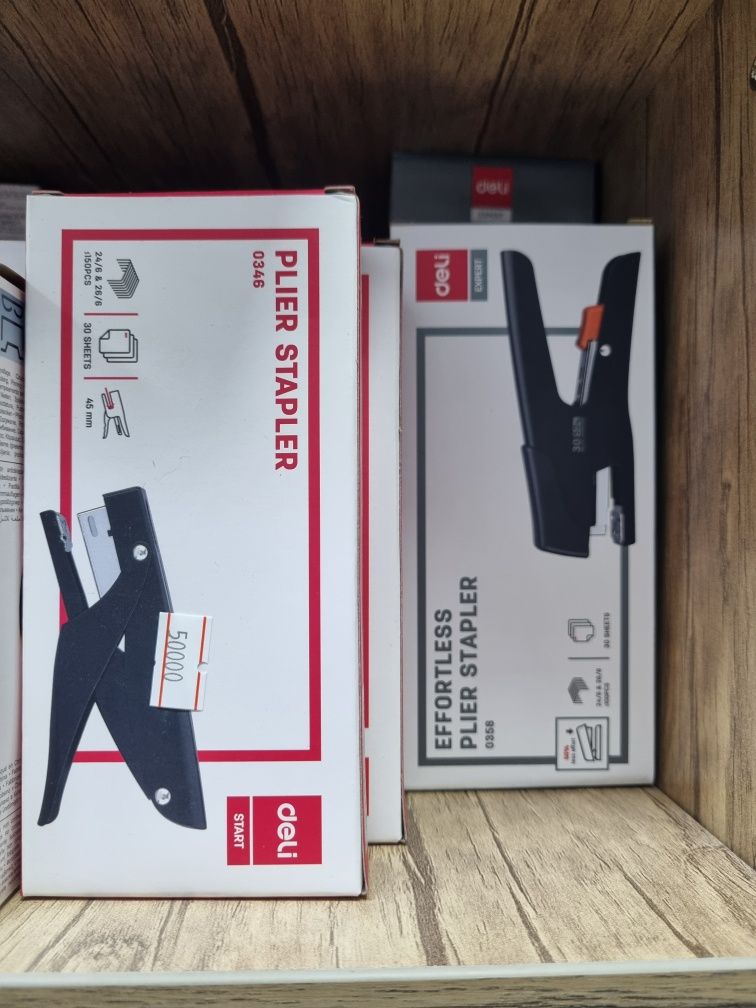 Stapler 0346   vs   0358   deli