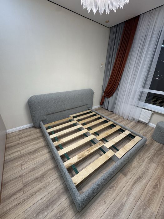 Кровать 2.10 на 2 м