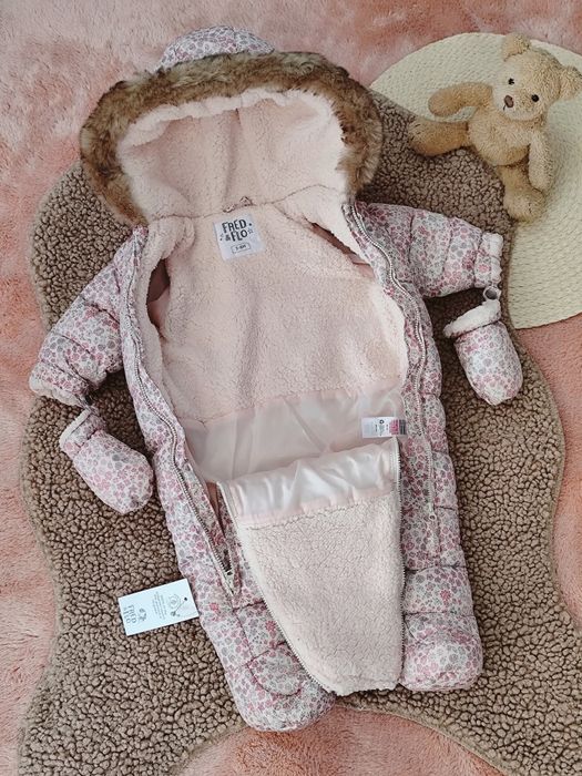 3-6 месеца Нови зимни космонавти/ескимоси от Англия