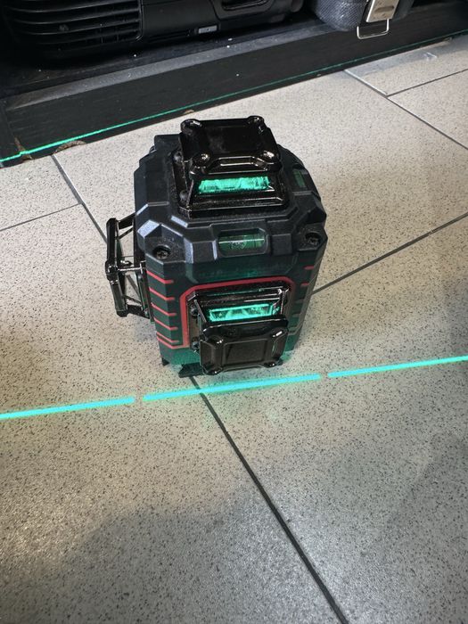 Лазарен нивелир Milwaukee