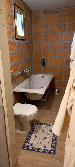 Продавам къща в с. БЕЛИЛА Община Средец