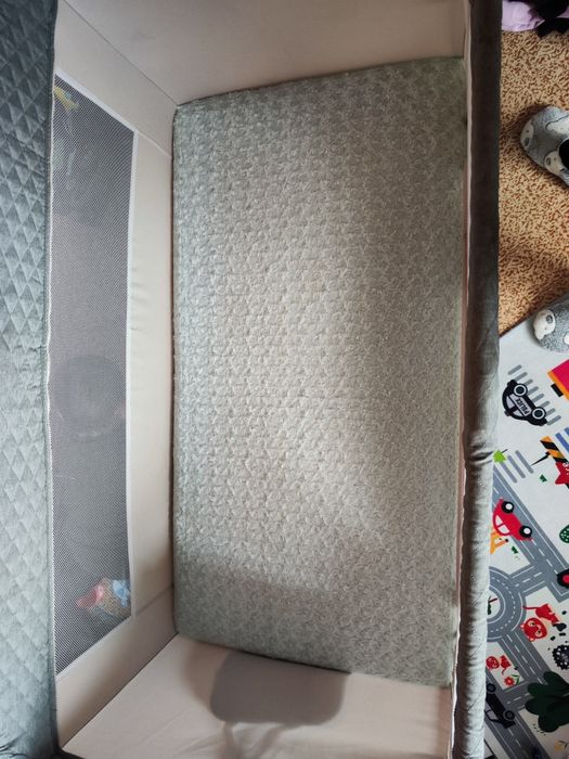 Бебешка сгъваема кошара