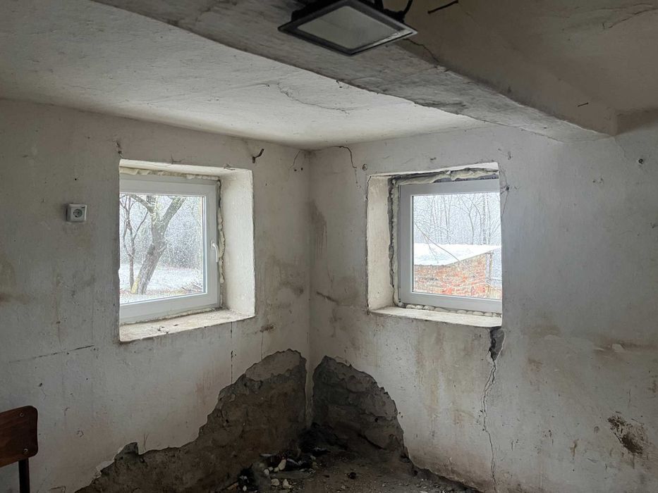 фамилна къща с възможност за гледане на животни и зеленчуци