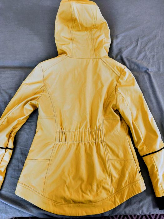 Дамско зимно ски яке Guess размер S