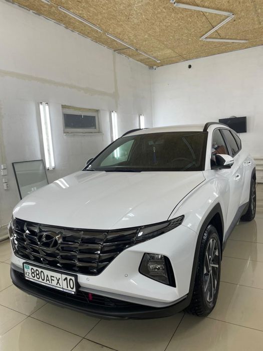 Продам туксон, машина на гарантий, в родной краске