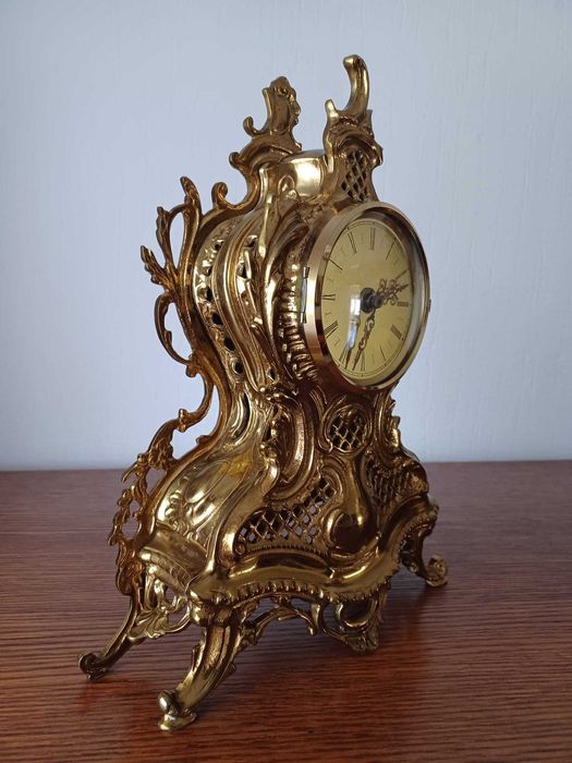 Ceas din bronz inaltime 33 cm .