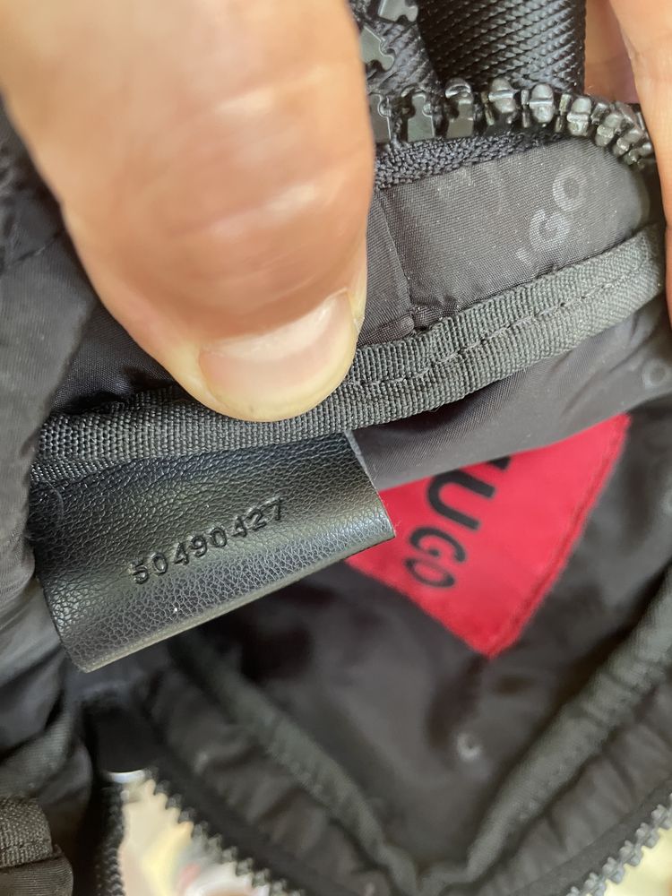 Hugo boss мъжка чантичка