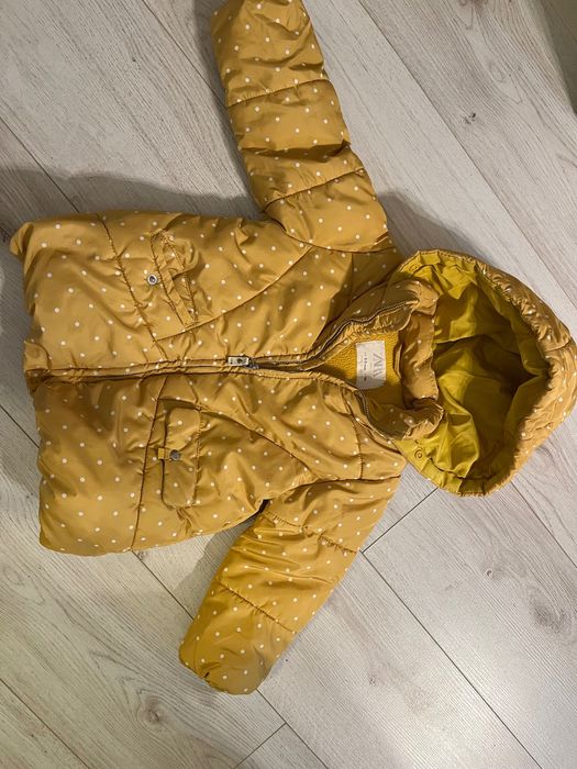 Geaca Zara marimea 98