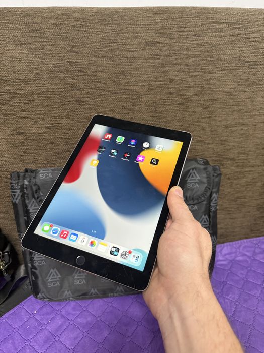 Tableta Ipad Air 2 Retina - Wi-Fi plus 4G Cellular - 64Gb -