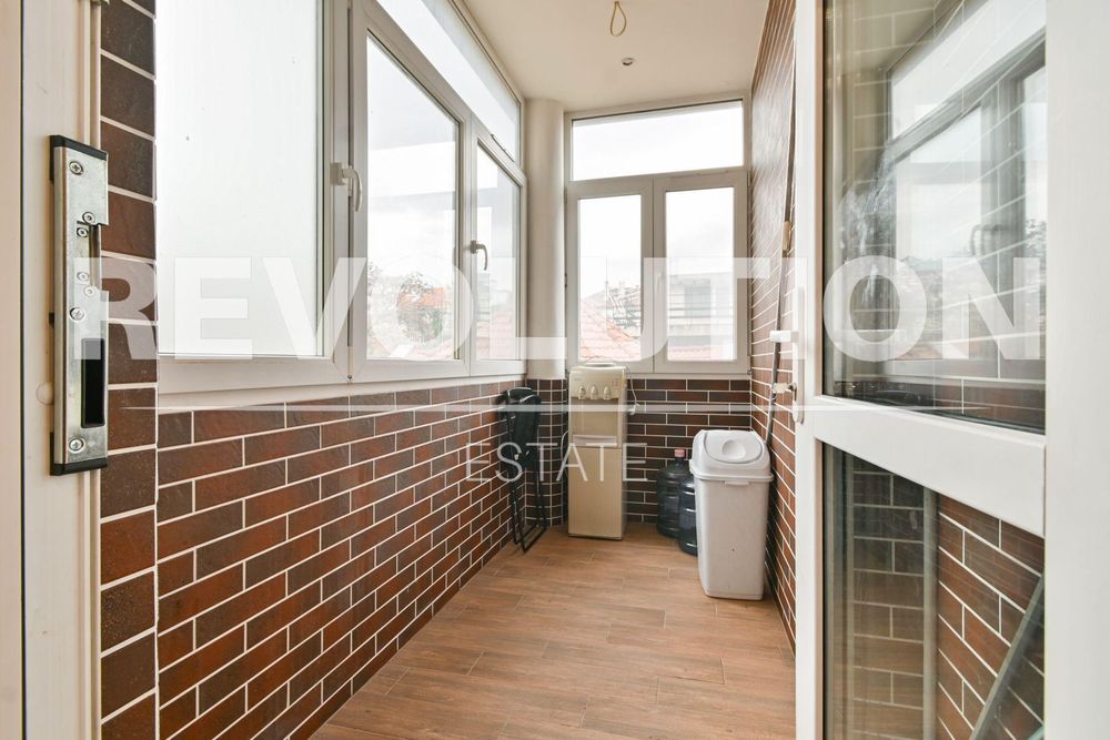 Продава се Четиристаен апартамент в София, Център - 199 кв.м за 3332 €/кв.м - Снимка #11