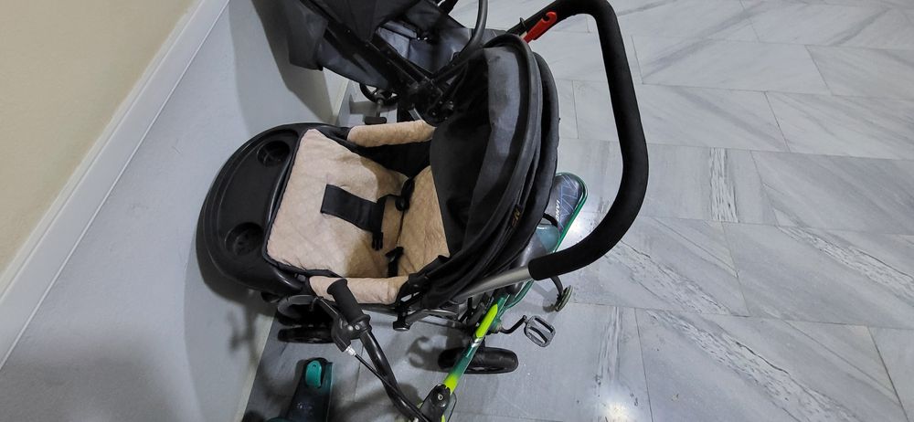 Продается коляска, состояние хорошее