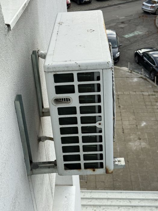 Климатик Samsung с външно тяло