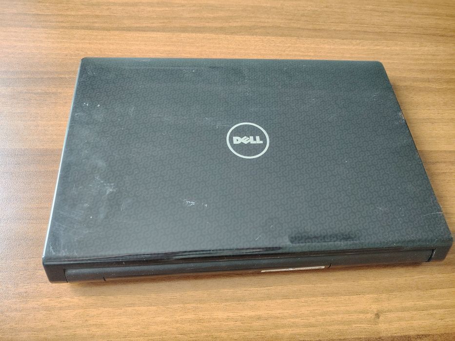 Продавам лаптоп Dell Studio 1555 за части