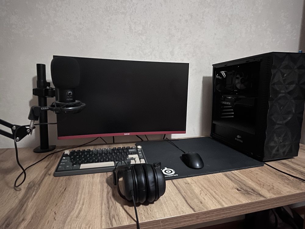 Компьютер rtx 4070 с переферией и монитором
