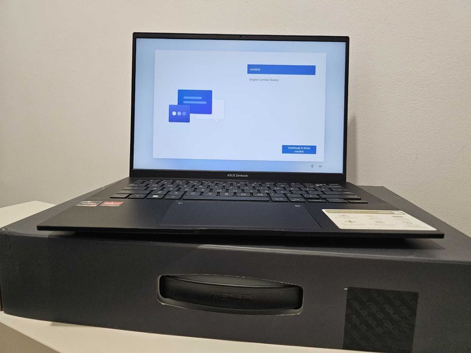 Laptop ASUS Zenbook OLED, ca nou, in garantie