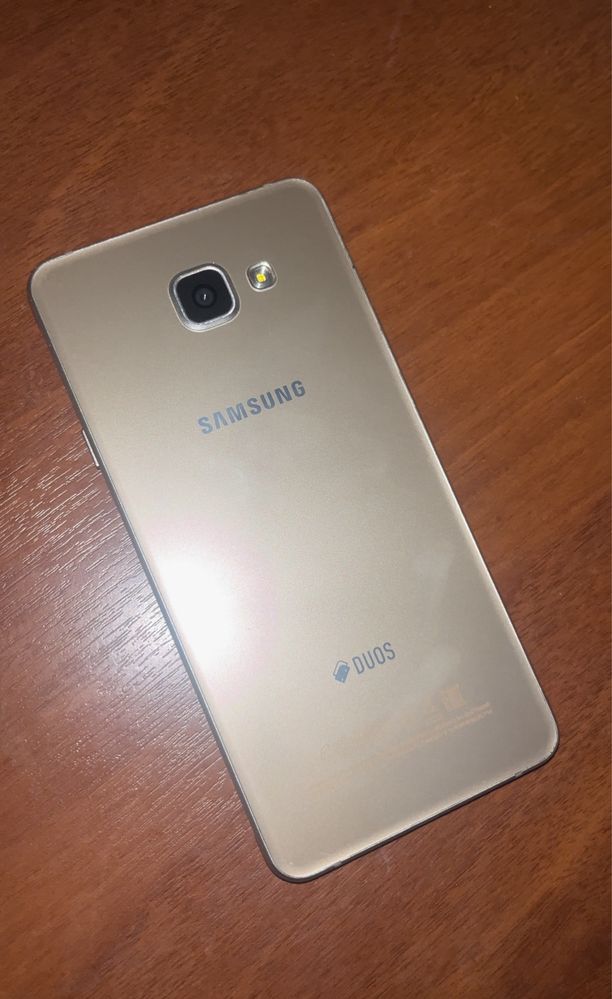Продаю Samsung Galaxy A7 2016