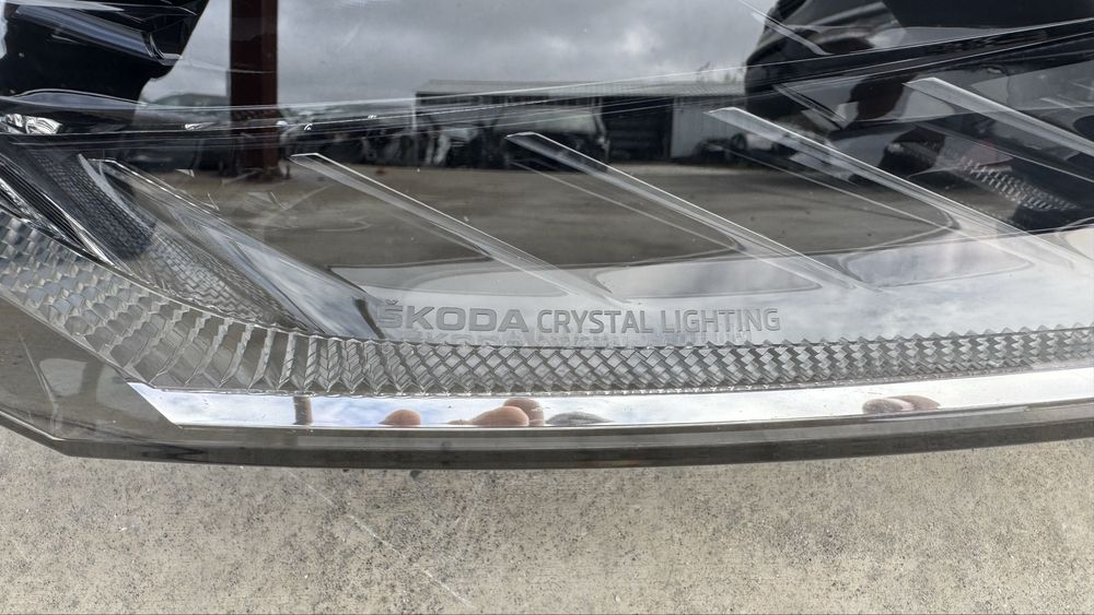 фар, фарове SKODA Octavia IV,far  SKODA Octavia IV CRYSTAL LIGHTING
