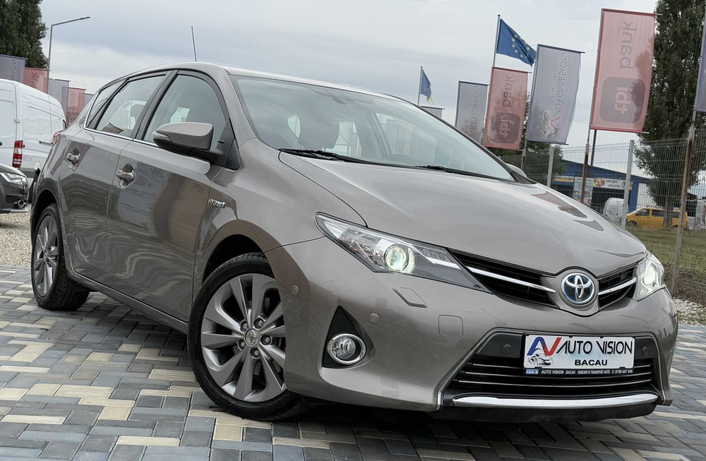 *RATE*Toyota Auris 1.8 Hybrid Benzina 2015 E5 Km reali inmatriculat RO
