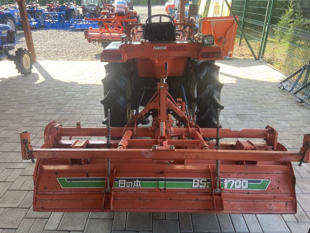 Tractor agricol japonez Hinomoto N209, 4x4, 20 cp + freza