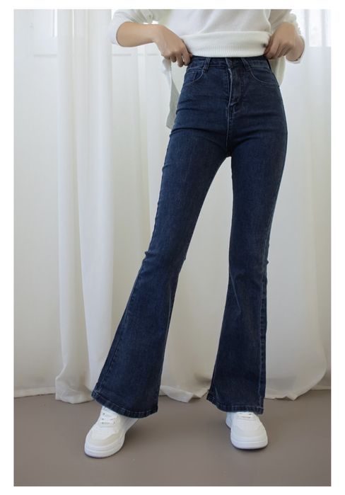 Клеш джинсы сатылады