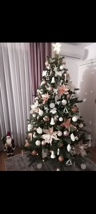 Vând brad artificial 210 cm