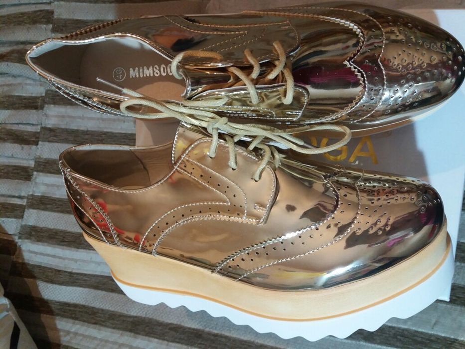 Модерни Златисти Обувки! - 90%!