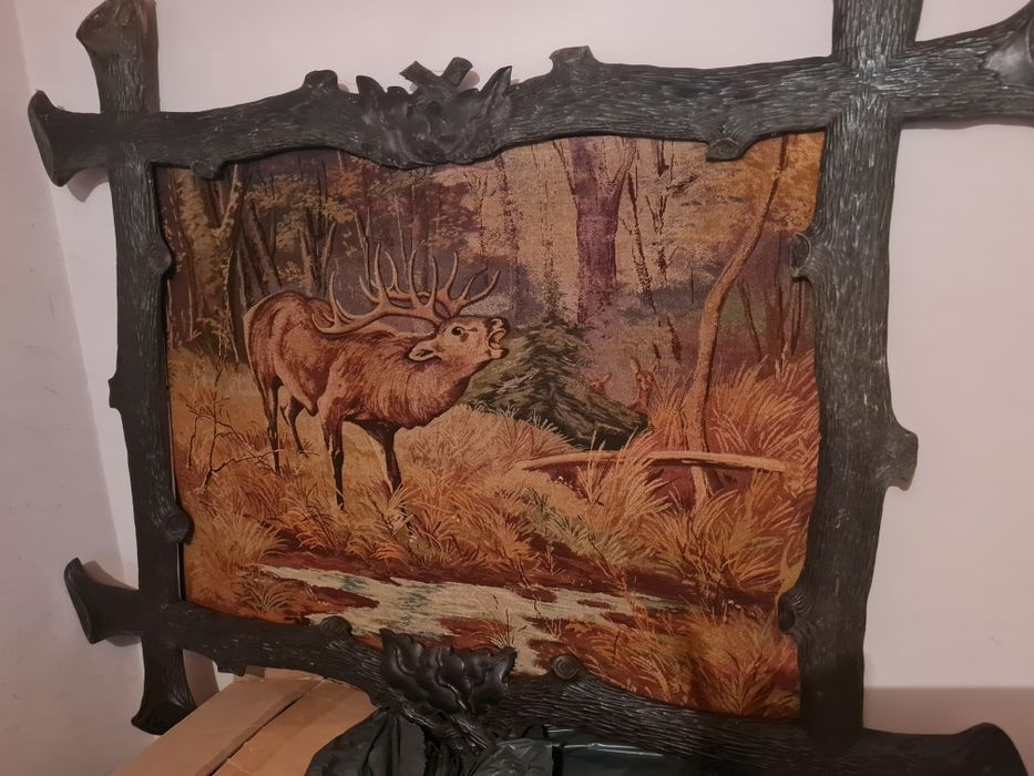 Vand tablou(goblen).Este vechi.nu are nici un defect.