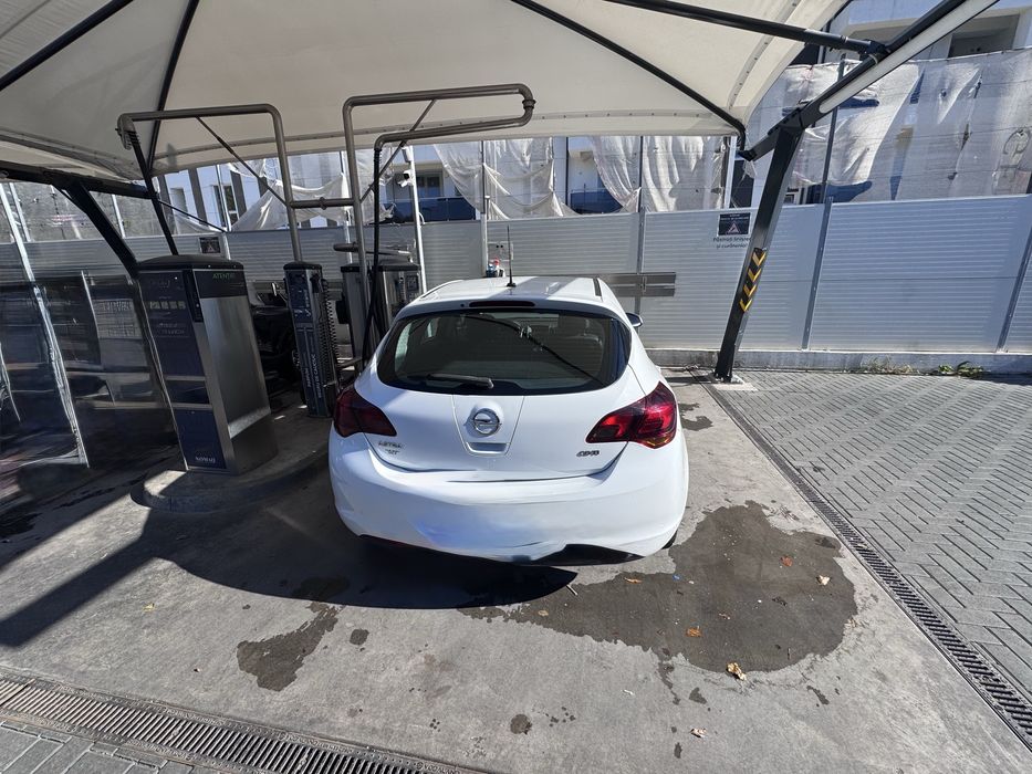 Vand opel astra j