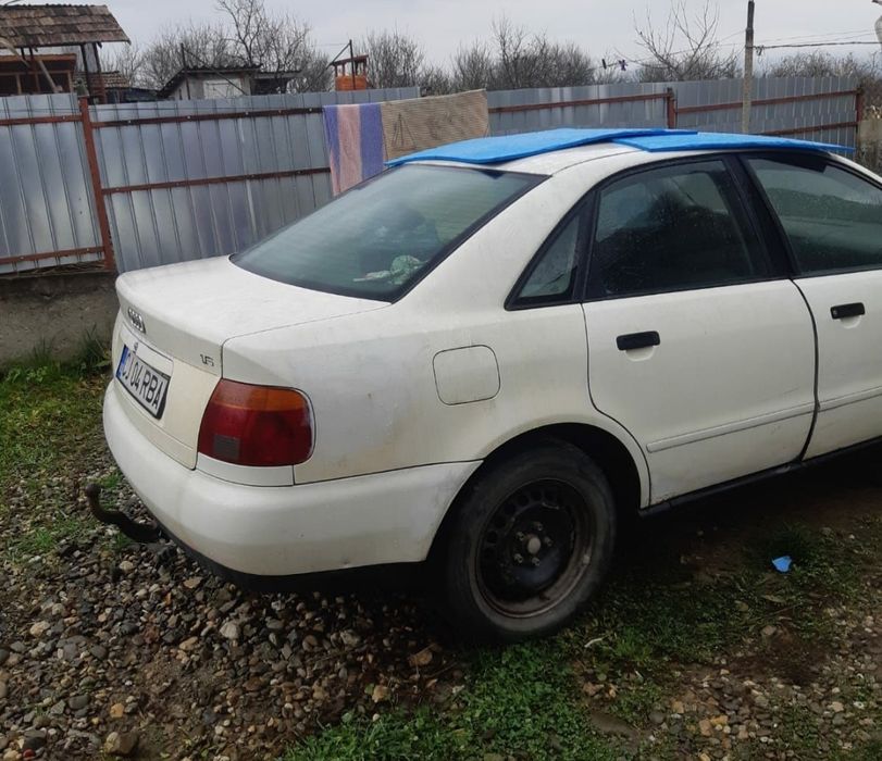 Dezmembrez Audi A4 1.6 benzina/ 1.9 Diesel