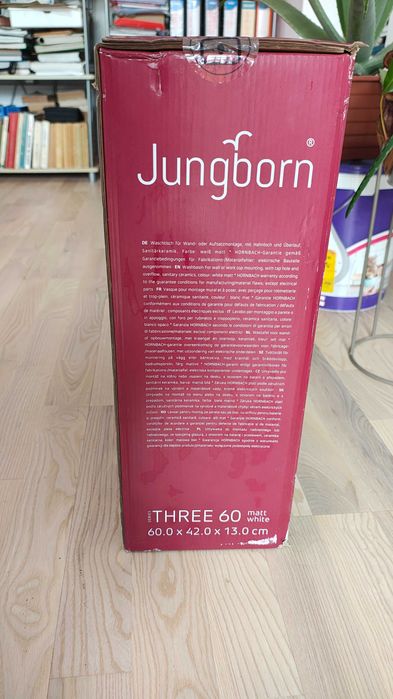 Lavoar suspendat, sau pe blat pentru baie