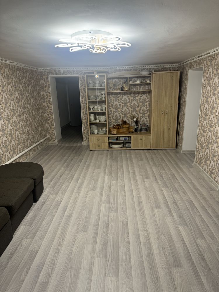 Продается дом в трехквартирном доме