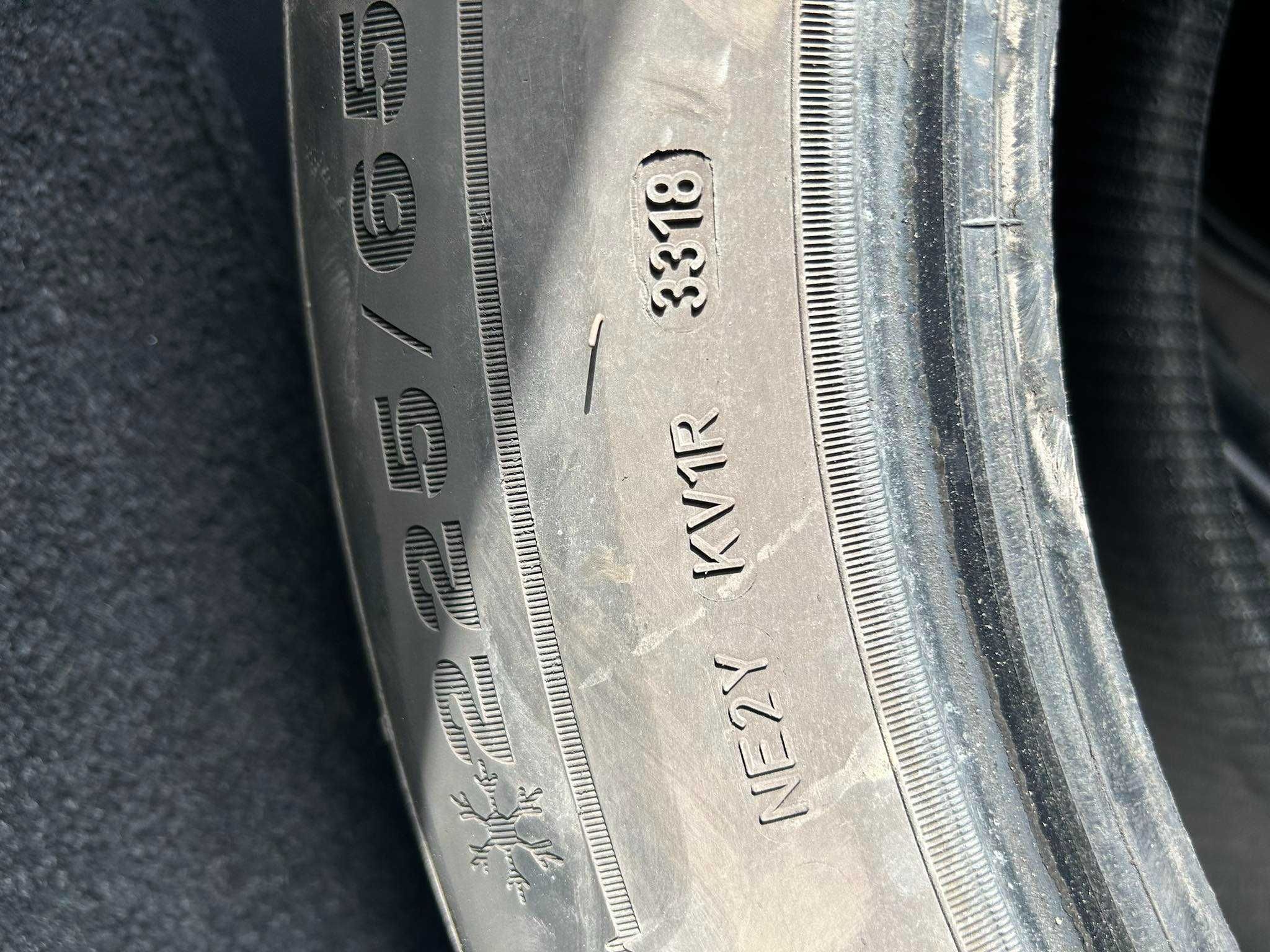 226 65 17 Dunlop winter sport гуми