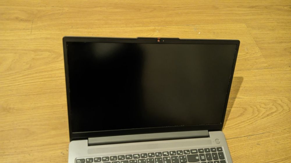 Лаптоп Lenovo IdeaPad Slim 3 Оставаща Гаранция до 2026 г