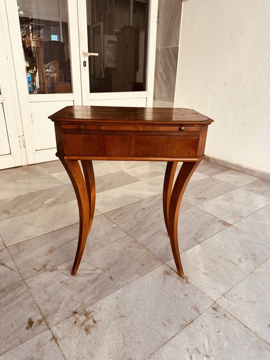 Антикварна писалищна маса / тоалетка с изтегляща се плоскост