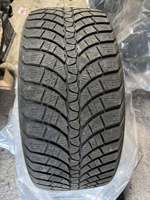 KUMHO wintercraft WP71 245/40/19