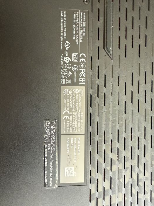 Laptop ASUS ROG Strix G512LI