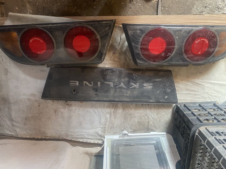 Продм задние фонари от нисан скайлан 33