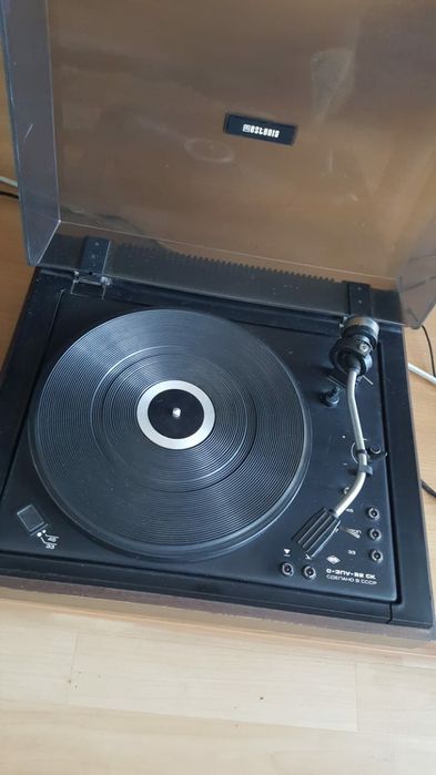 Проигрыватель винила