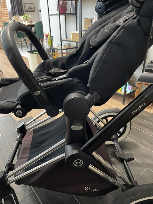 Cybex Priam (шаси + кош за новородено)