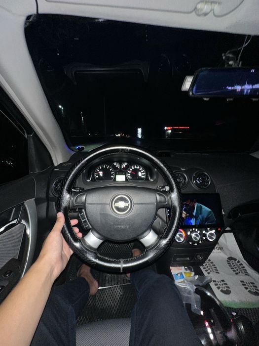 Nexia 3 avtomat sotiladi