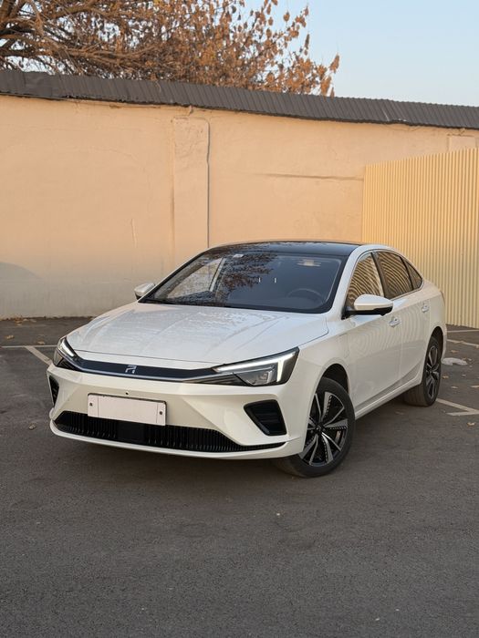 Roewe ER6 100 % elektr