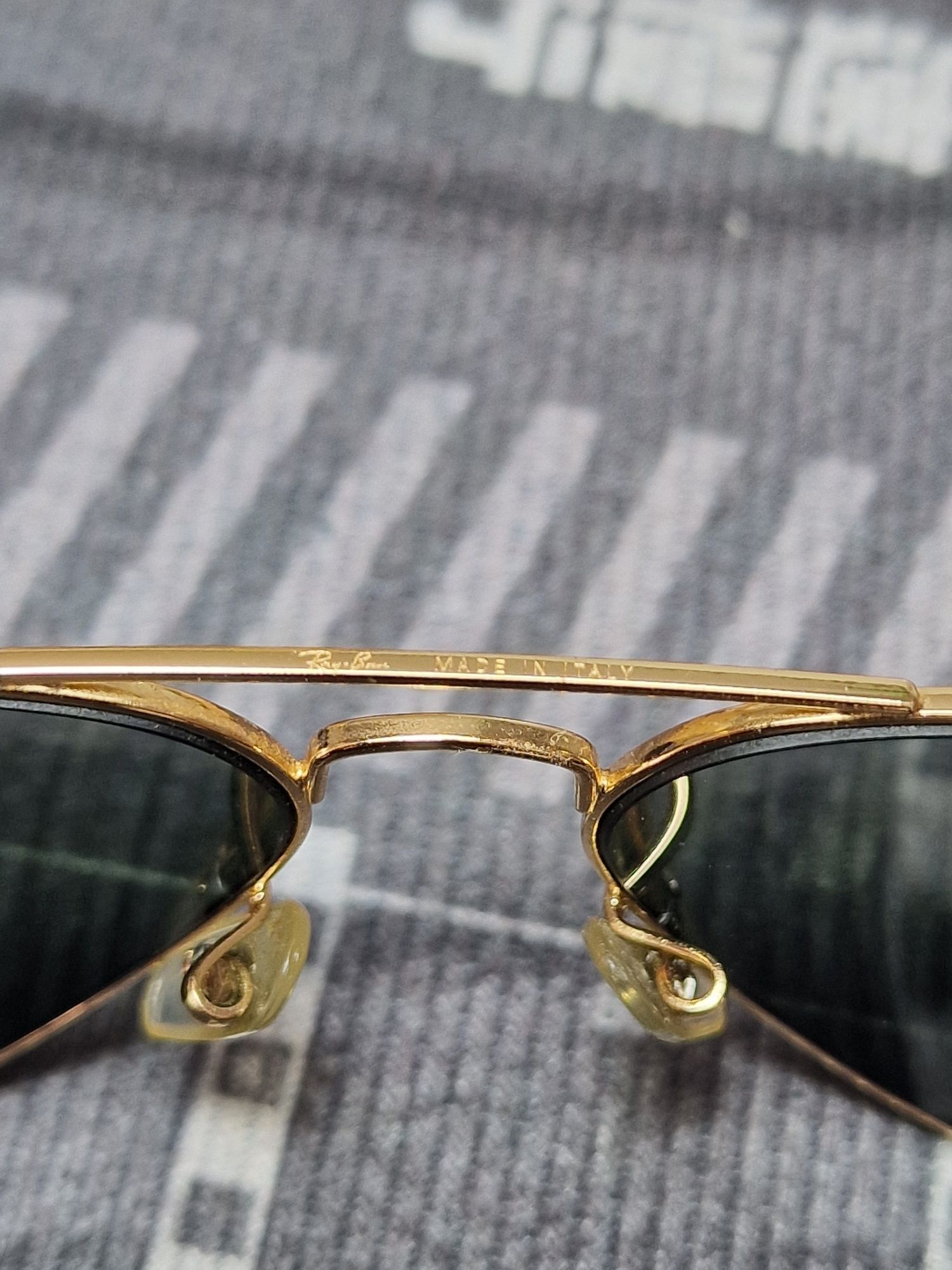 Ray Ban Aviators златна рамка, черни стъкла