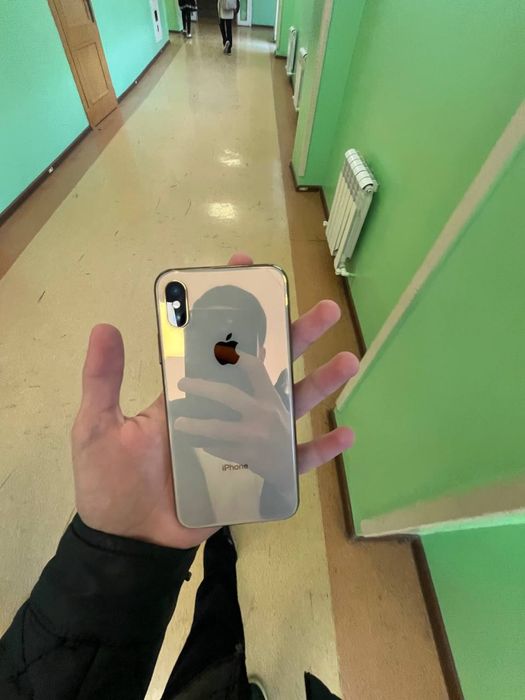 iPhone XS 64GB GOLD