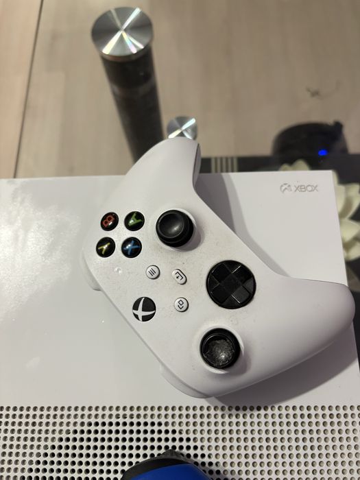 Vand consola  xbox one s