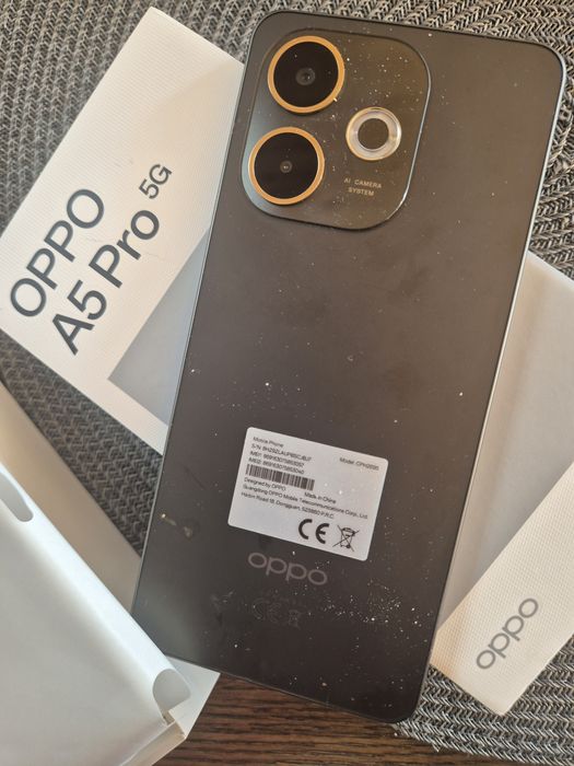 Vând telefon  OPPO A5Pro 5G.