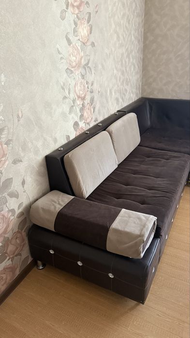 2 ta divan kreslo sotiladi